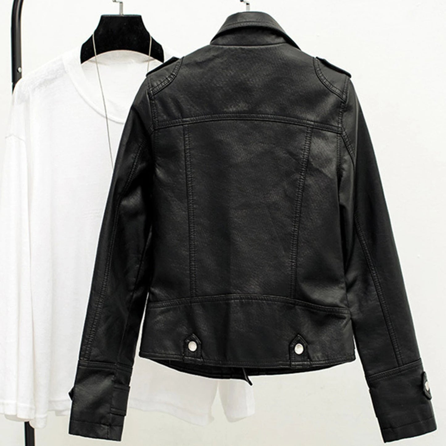 BoldAura Biker Jacket™ - Frigör din inre edge med tidlös stil